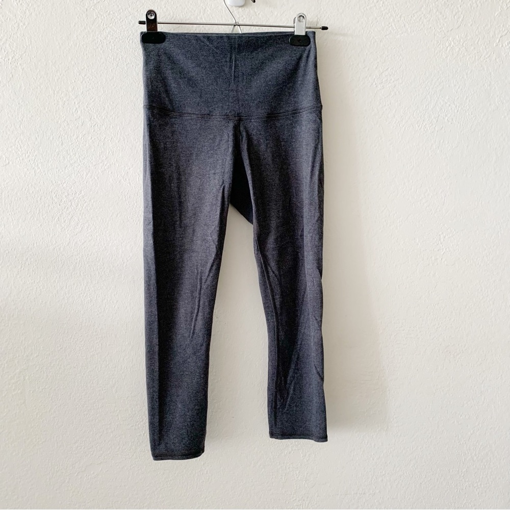 Lululemon Athletica Gray Active Yoga Women's Wunder Under Cropped Leggings 4